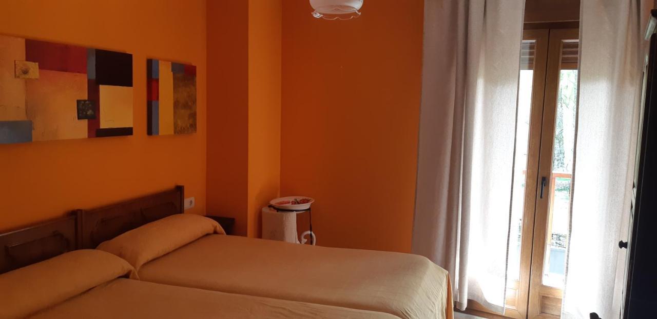 Villa Casa Antonio Y Benina à Sosas de Laciana Extérieur photo